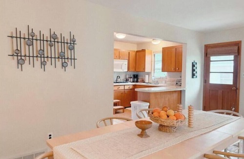 Willowick House | Private King Room in Shared Home Near Downtown