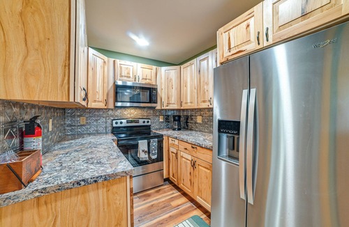 Clay Cabin | Private Lake & Dock: Log Cabin, 2 Mi to Clay!