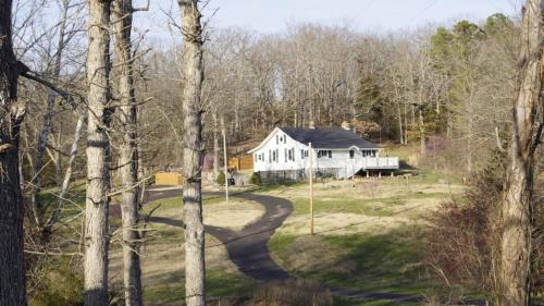 Grubville House | Private Lake Farm Retreat - 5 Homes - 1hr from STL