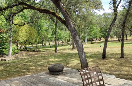 Loomis House | Private Lake, Farm Stay, 100 acres Granite Bay