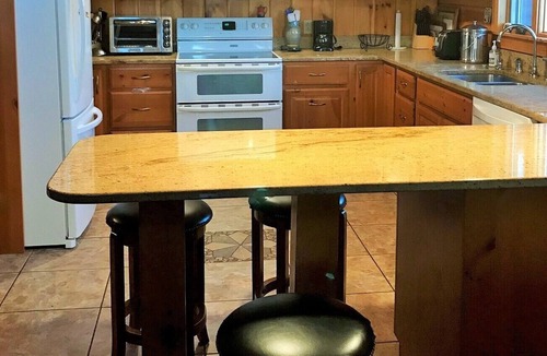 Morgan House | Private Lake Front Property - Ruby's Lake House