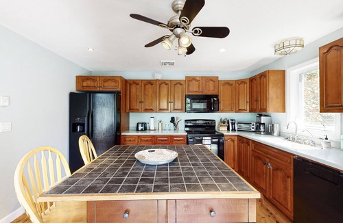 Freedom House | Private Lake Front