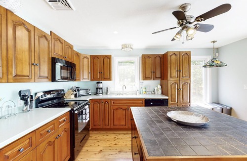 Freedom House | Private Lake Front