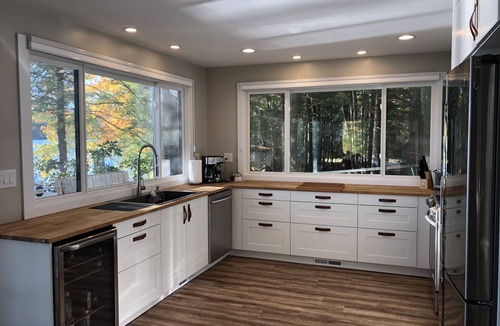 Hartford House | Private Lake House, Firepit & Amazing Sunset Views