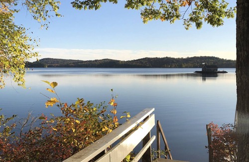 Hartford House | Private Lake House, Firepit & Amazing Sunset Views