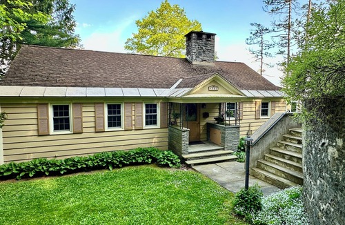 Town of Nelson House | Private Lake House On Beautiful Tuscarora Lake/5 Bdrm/3 full Bath/waterfront