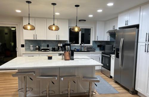 South Hill House | Private Lake House