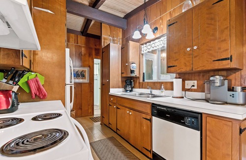 Holland House | Private Lake Michigan Beach Access