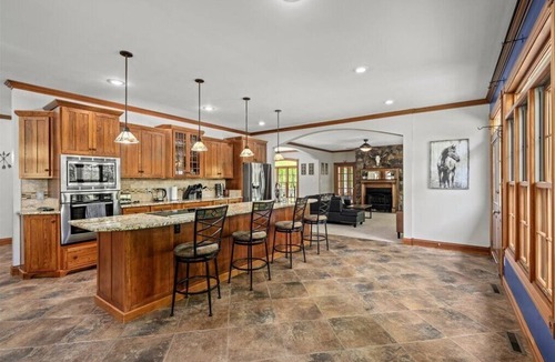 Irvine House | Private Lake! Sports Arena Sleeps 30 Movie Theater