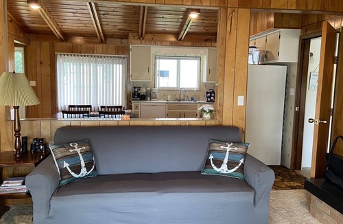 Branch Cottage | Private Lakefront Cottage