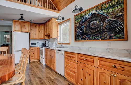 Garson Cottage | Private Lakefront Cottage - Sleeps 8