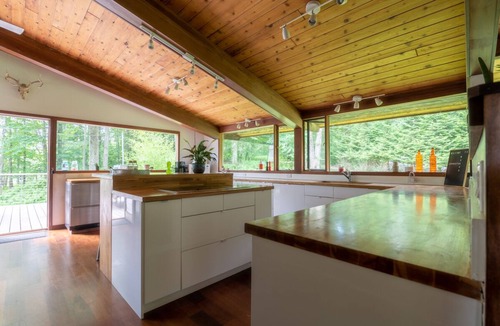 Livingston Manor House | Private lakefront paradise with stunning views