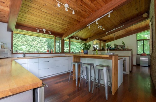 Livingston Manor House | Private lakefront paradise with stunning views