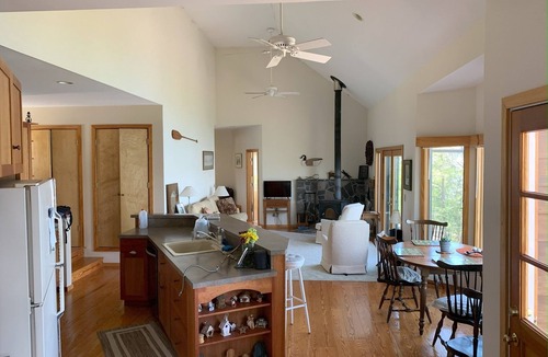 Putnam Station House | Private Lakefront Retreat - 4/3 8 people, amazing views, sunsets and privacy!