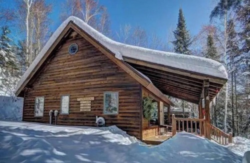 Presque Isle House | Private Lakefront Cabin on North Turtle Lake.