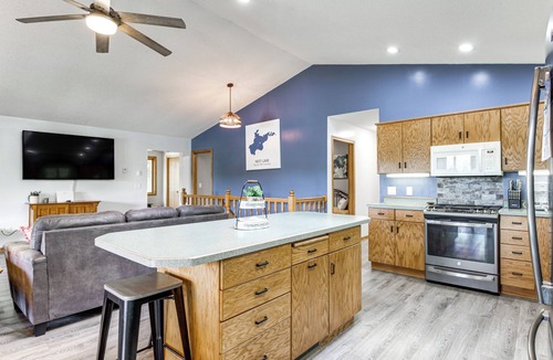 Spicer House | Private Lakefront Cabin w/Hot Tub, Deck & Views