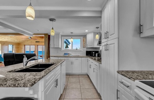 Youngstown Cabin | Private Lakefront Cottage Retreat near Niagara