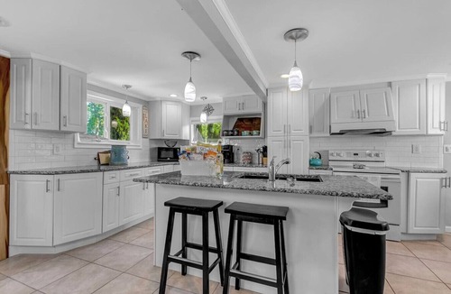 Youngstown Cabin | Private Lakefront Cottage Retreat near Niagara