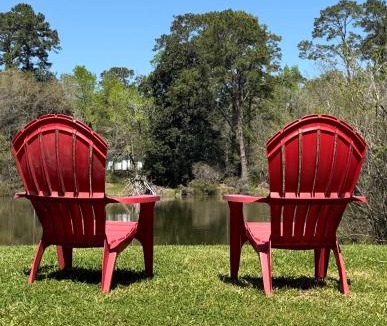 Goodrich House | Private Lakefront Dock Firepit Yard Games