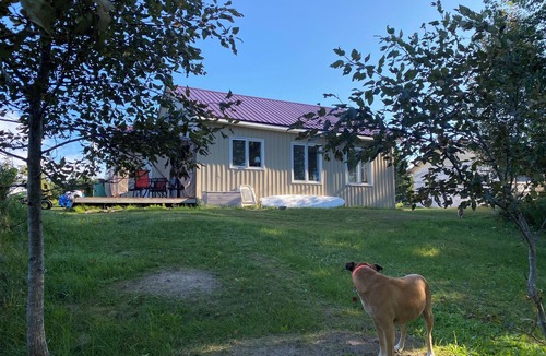 Guerin Cottage | Private Lakefront Family Cottage