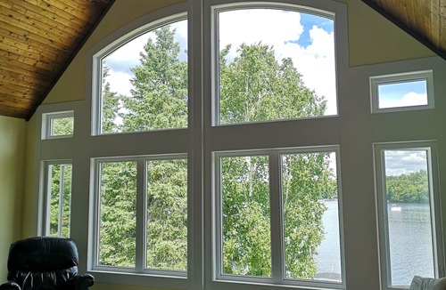 Broadbent Cottage | Private Lakefront Getaway!