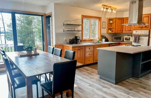 Dysart et al Cottage | Private Lakefront- Hot Tub - Sunsets