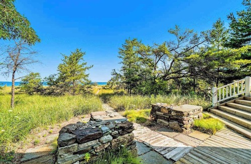 Glen Arbor House | Private lakefront house in great location with private beach, great views