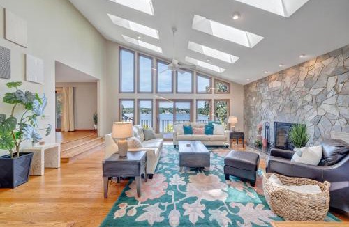 Moneta House | Private Lakefront Oasis - 5 Bedroom, Private Dock, & Firepit