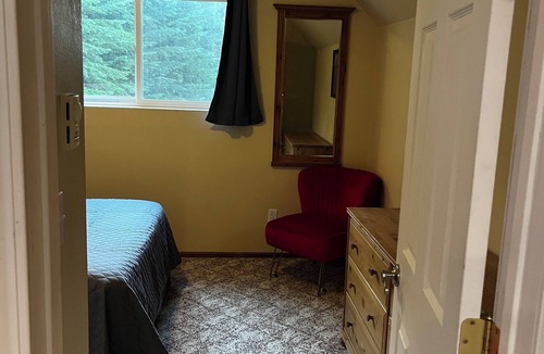 Sedro-Woolley House | Private lakefront paradise.