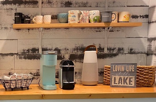 Hollis House | Private Lakehouse Getaway