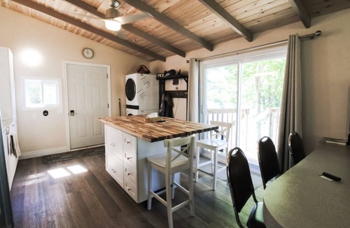 Colebrook House | Private Lakeside Cottage
