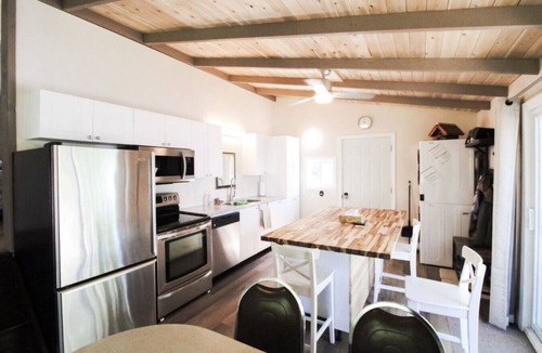 Colebrook House | Private Lakeside Cottage