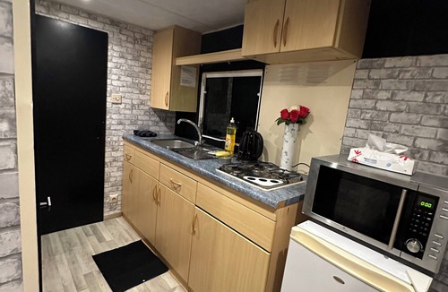 Beaupouyet House | Private lakeside mobile home lac Beaumont