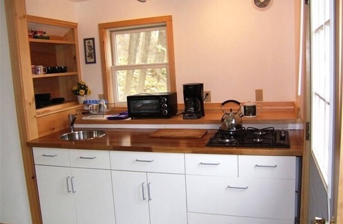 Lakeville Cottage | Private Lakeville/Salisbury Converted Barn