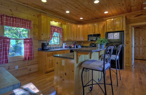 Morganton Cabin | Private Location, Pool Table, Foos Ball, Hot Tub
