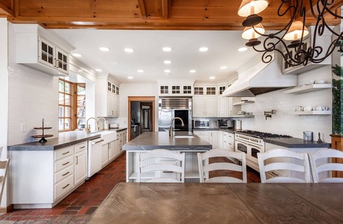 Anacortes House | Private Lodge Pool + Hot Tub Mt Views