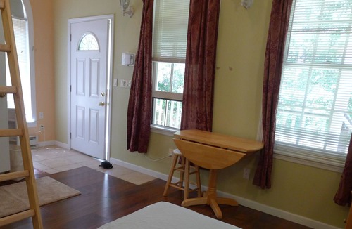Shrub Oak House | private loft bedroom with bath