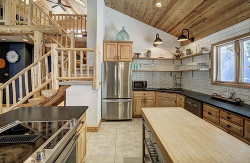 Blue River Cabin | Private log cabin in the woods with everything you come to Colorado for