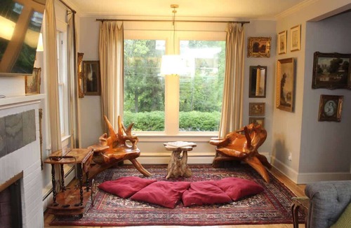 Blawenburg House | Private Luxurious Canal Estate