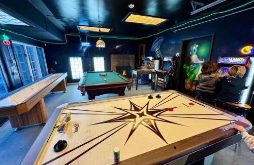 Blawenburg House | Private Luxurious Canal Estate