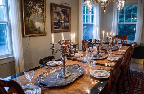 Blawenburg House | Private Luxurious Canal Estate