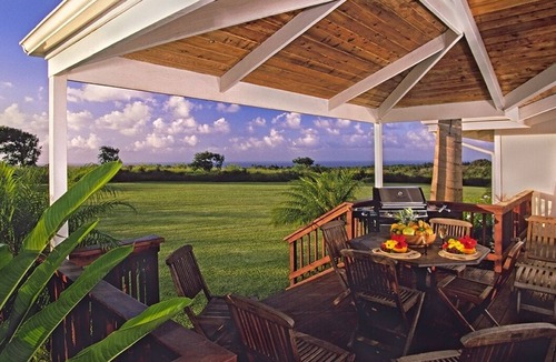 Pauwela House | Private, Luxurious Dream Home with Swimming Pool, Permitted