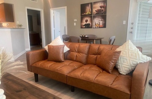 The Colony Apartment | PRIVATE LUXURY APARTMENT with THE ADVANTAGE OF RESORT-LIKE AMENITIES
