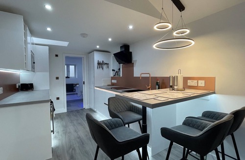 Hamworthy House | Private Luxury By The Sea