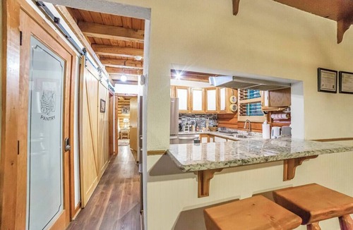 McDonough Cabin | Private Luxury Cabin with Hot Tub, Fire Pit & Sauna Escape