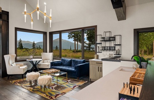 Skywood Preserve House | Private Luxury Escape | Deck, Hot Tub + Views!