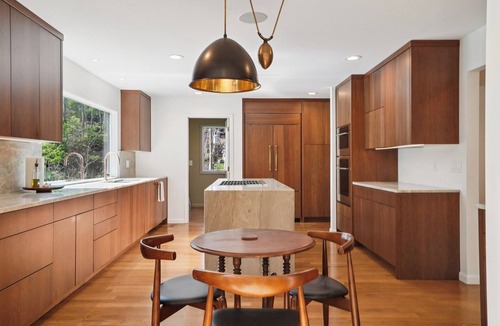 West Meade House | Private Luxury Retreat in Nashville, Fully Renovated, A/C, Peaceful Setting