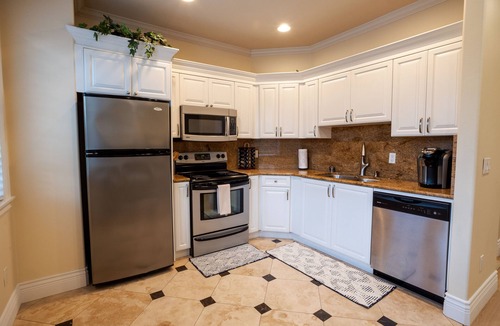 Crossroads Apartment | Private Luxury Retreat in Secured Oasis