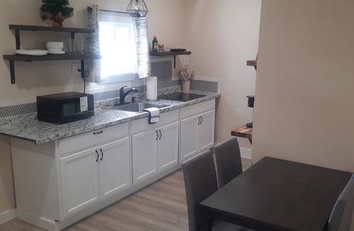 West San Antonio Apartment | Private Luxury Suite: SA Central NW: Loop 410 & Ingram