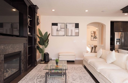 Sage Hill House | Private luxury suite,8 pax in NW, Calgary, next Olympic Park and Rocky Mountain